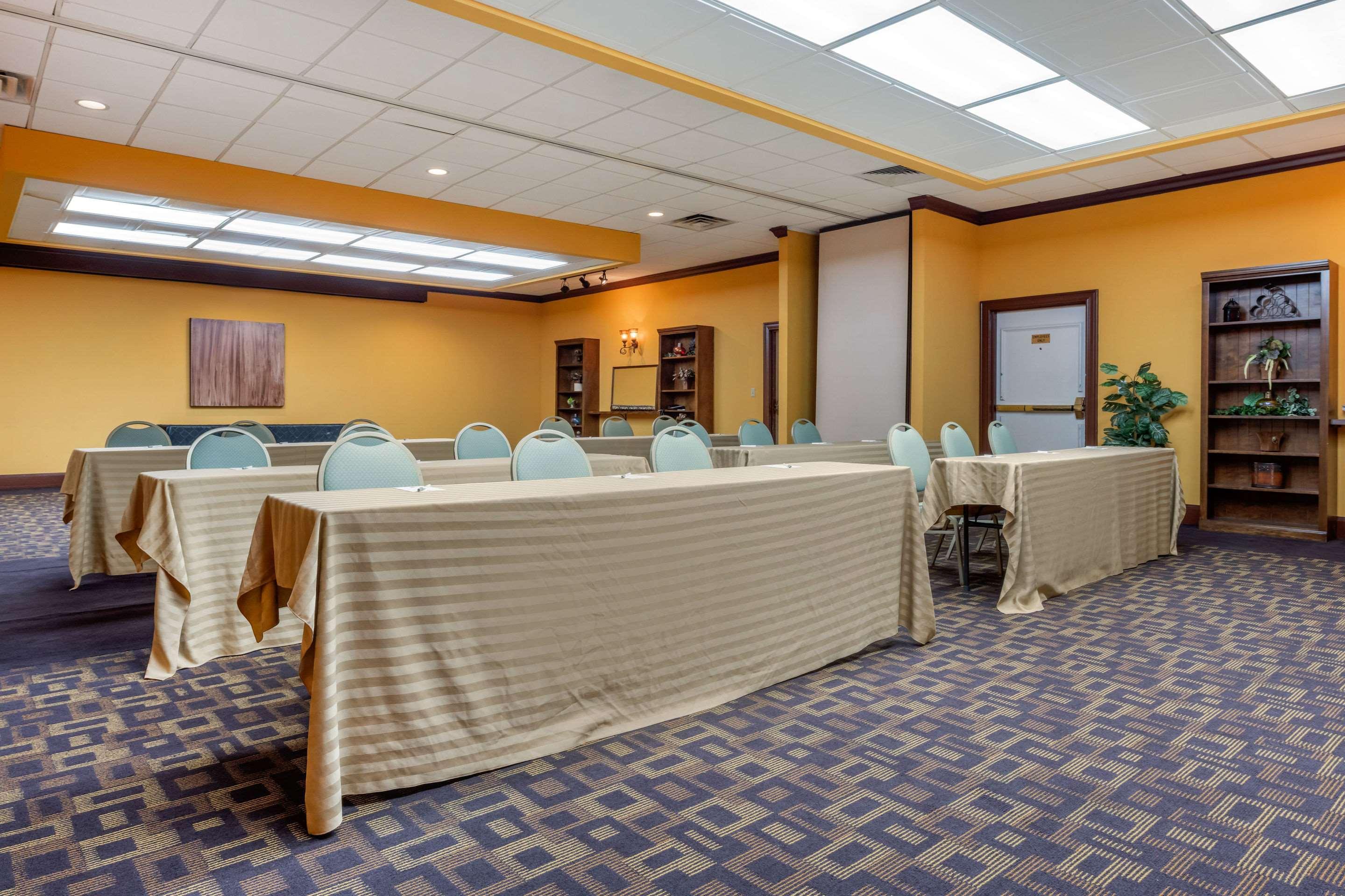 Clarion Hotel And Conference Center Harrisburg West New Cumberland Ngoại thất bức ảnh