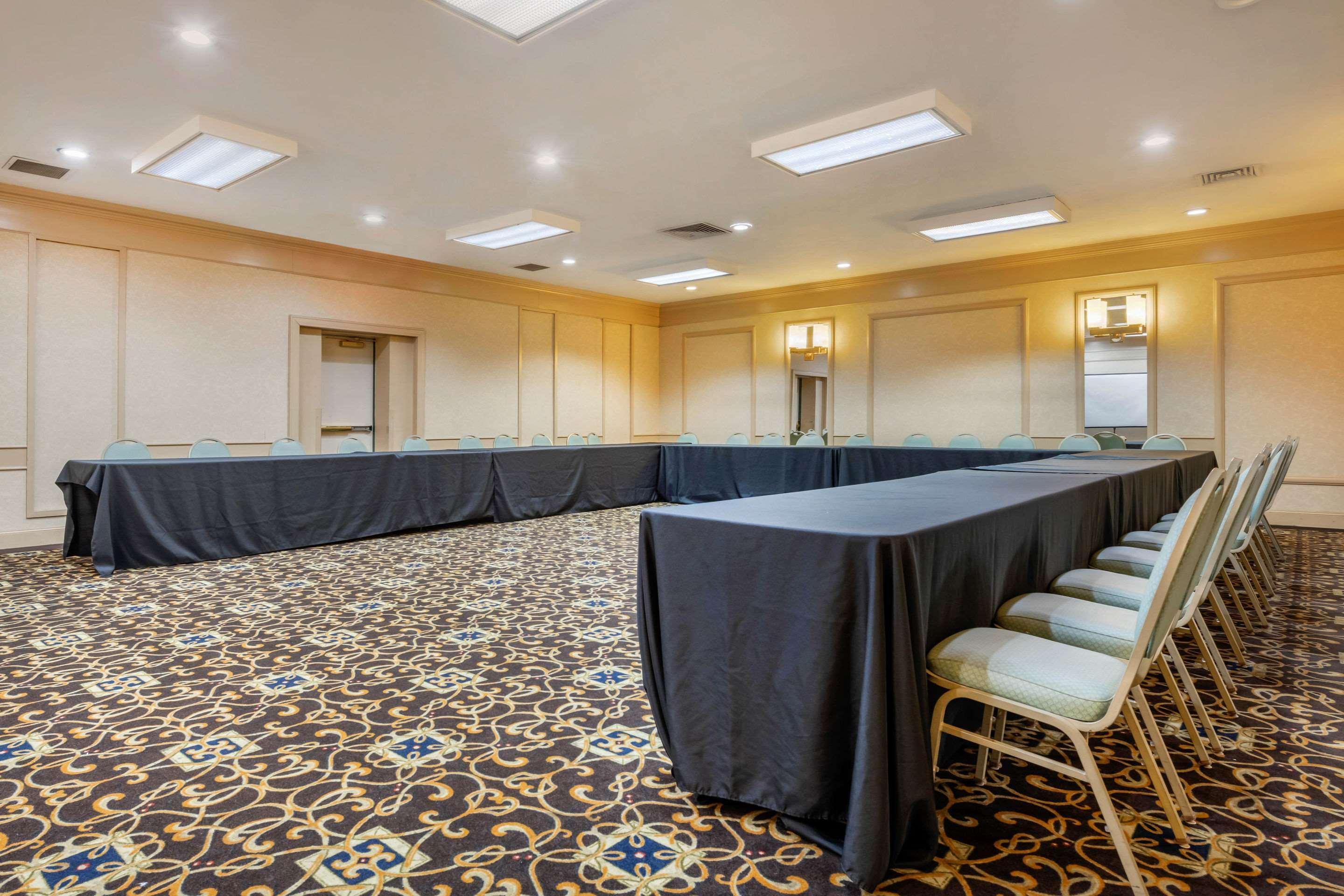 Clarion Hotel And Conference Center Harrisburg West New Cumberland Ngoại thất bức ảnh