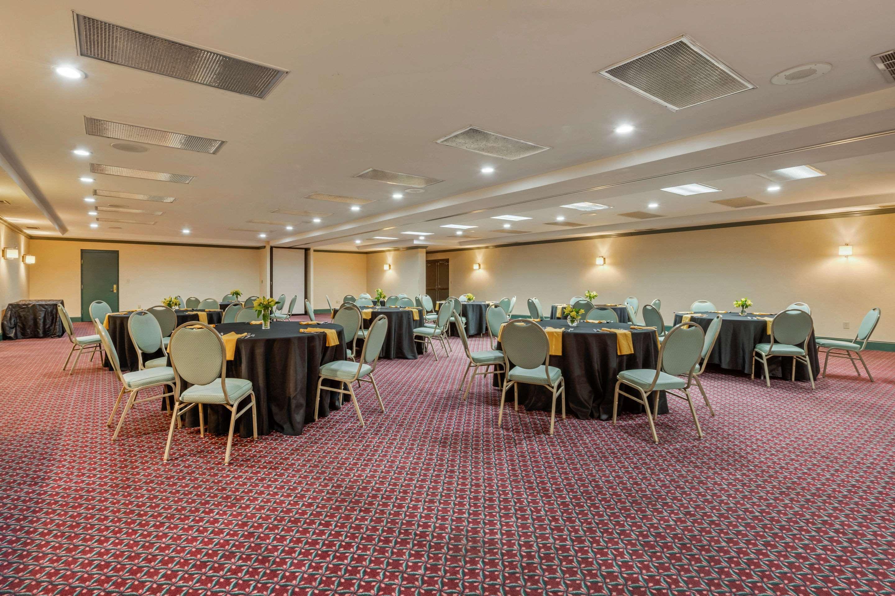 Clarion Hotel And Conference Center Harrisburg West New Cumberland Ngoại thất bức ảnh