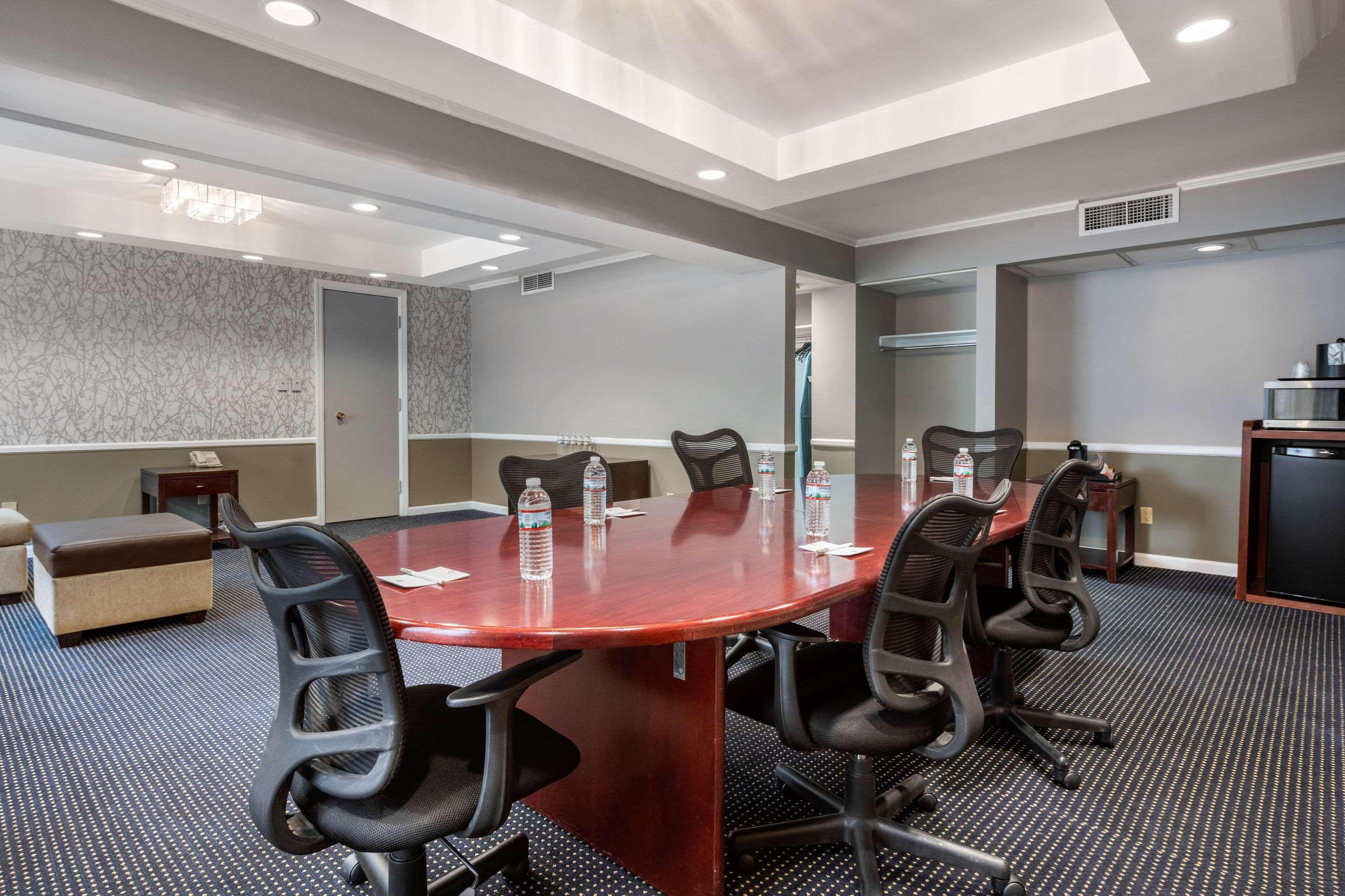 Clarion Hotel And Conference Center Harrisburg West New Cumberland Ngoại thất bức ảnh